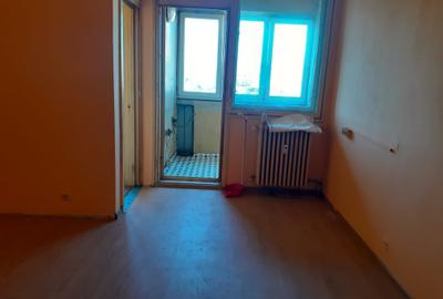 Garsoniera,Iancului,Liceu Iulia Hasdeu,bl.reabilitat,Libera - 1