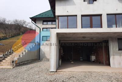 Casă, 1553 mp teren, zona linistita, sat Cara - 2