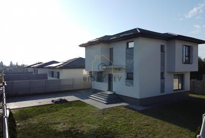 Casa individuala P+1, 4 camere, 450 mp teren, asfalt! Comision 0% - 2