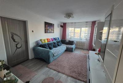 Apartament 3 camere, semidecomandat, 60 mp - Podu Ros - 1