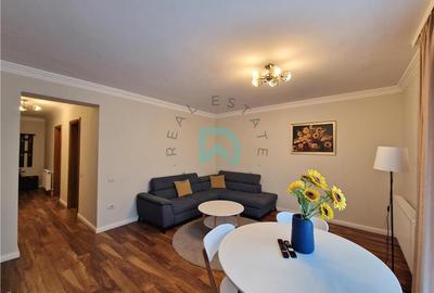 Apartament cu 2 camere decomandat în Tractorul