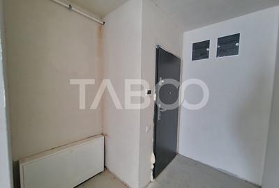 Apartament 3 camere 2 bai etaj 2 bloc cu lift zona de case in Turnisor - 4