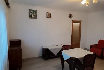 Apartament cu 2 camere decomandat, mobilat în Craiovei