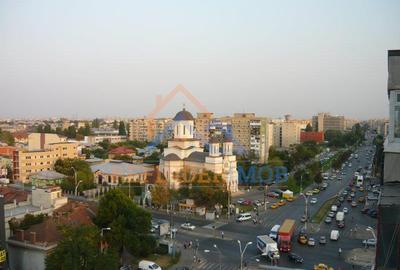 Apartament de vanzare cu 3 camere, 2 gr sanitare - zona 13 Septembrie - 10