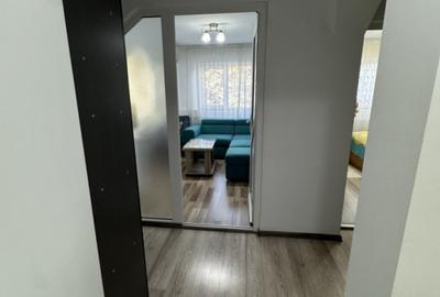 Apartament 4 cam, cf 1 dec, et 2/8, zona 9 Mai- Piata - 17