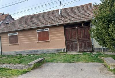 Casa individuala Sat Curtea 200mp utili 1500mp teren Comision 0 - 2