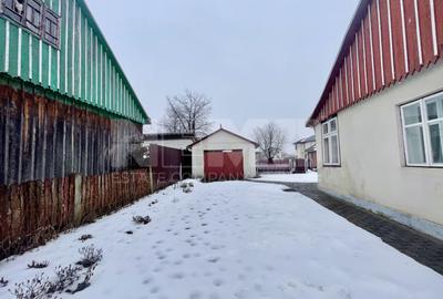 Casa veche stil nemtesc | Teren 23,5 ari | Radauti - 25