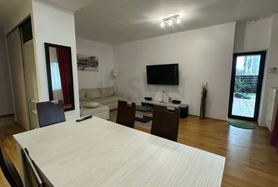 Apartament cu 3 camere semidecomandat, mobilat în Pipera