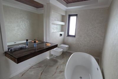 Vila exclusivista cu piscina langa lac. Acasa ca in vacanta! - 14