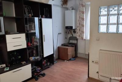 Cameră de cămin transformată în garsonieră, zona Romet - 1