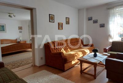 Casa de vanzare cu 2 apartamente separate si teren 544 mp Cisnadioara - 14