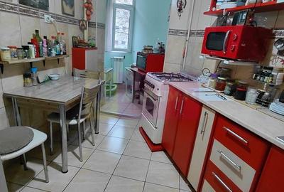 Titan Metrou M1-statia Titan si parc IOR, Bebe Tei - 5