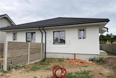Albina - Duplex toate utilitatile - llanga asfalt - 2