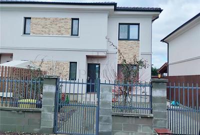 Duplex cu 4 camere în Moșnița Nouă