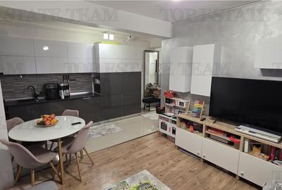 Apartament cu 3 camere decomandat, mobilat în Central