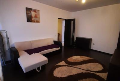 Apartament 2 camere decomandate, zona Porii - Floresti