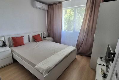 Apartament cu 2 camere decomandat, mobilat în Tei