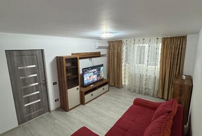 Apartament cu 2 camere decomandat, mobilat în Casa de Cultură