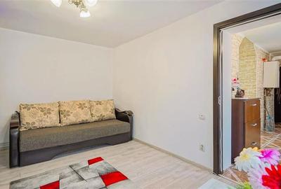 Casa spatioasa, ideala pentru 2 familii sau investitie. 2 corpuri de cladire, ga - 5