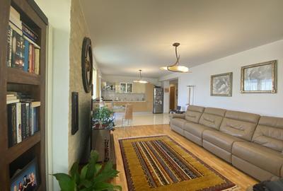 Apartament 4 camere bloc boutique si terasa de 25m - 43