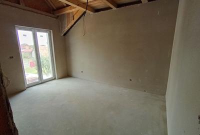 Sanandrei Duplex cu 4 Camere, Drum Asfaltat, Toate Utilitatiile - 12