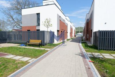 De vânzare casă deosebită 4 camere în localitatea Florești - 1