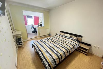 Apartament 3 camere 3 balcoane 2 bai si pivnita zona Turnisor - 4