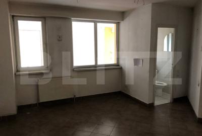 Spațiu de birou compact – 8,8 mp | Locație premium în Centru Civic, Brașov - 2