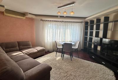 Apartament cu 3 camere decomandat în Decebal