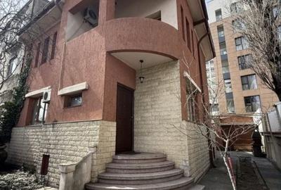 Vila cu personalitate - 6 camere in Cotroceni - 1