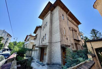 Casă individuală cu 7 camere în Primăverii