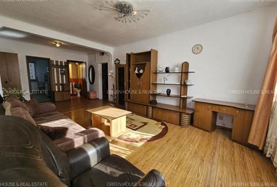 Apartament 3 camere + boxă de închiriat – Strada Carpați - 2