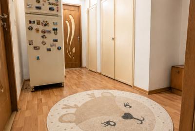 Vând apartament cu 2 camere, centrala, bloc anvelopat, termopane, parter înalt - 9