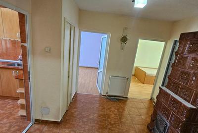 Apartament 3 camere, etaj 3 - 10