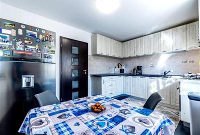 Casa mobilata, accesorizata, luminoasa, vedere munte, zona verde - 14
