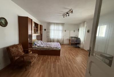 Proprietate de vânzare cu două case | Teren 1.500 mp | Bivolărie - 1