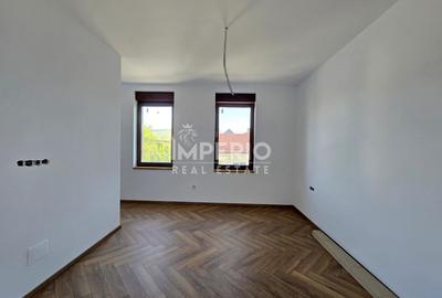 Duplex finisat cu 5 camere in Gruia! - 3