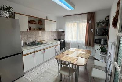Vanzare casă cu 6 camere,  zona Someseni, central. Ideal familie. - 1