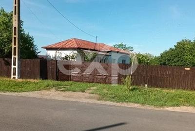 Casă la țară de vânzare – Buzoesti, Argeș | Ideală pentru locuit sau relaxare - 9
