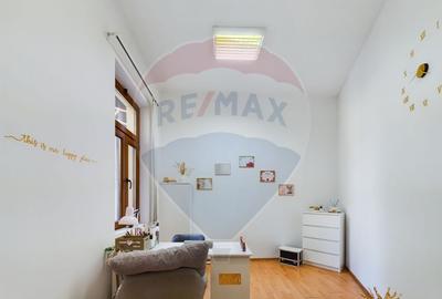 De vanzare Casa Vila București S+P+M in Sector 1 - 8