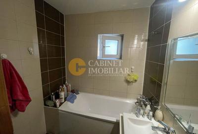 3 camere decomandat + 2 Bai - 72mp-  zona Dacia - 4