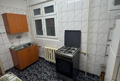 Inchiriez apartament doua camere Eroii Revolutiei - 5