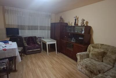 Apartament 3 camere, de vânzare, decomandat, cartier Mănăștur, str. Parâng, 67 m - 3