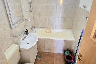 Centru | Apartament cu 3 camere + garaj | Calea Traian - 13