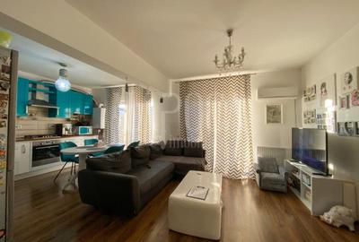 Apartament cu 3 camere semidecomandat în Florești