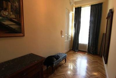 APARTAMENT DEOSEBIT IN ZONA CENTRALA - 12