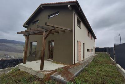 Casa noua, tip duplex, D+P+M,  garaj dublu, zona Iris - 2