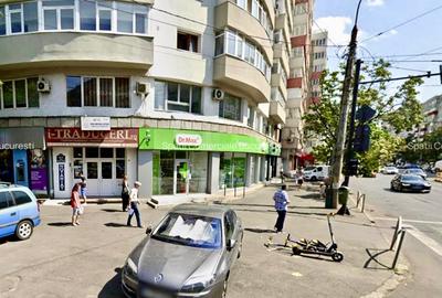 Spațiu comercial, 28 mp în P-ța Victoriei