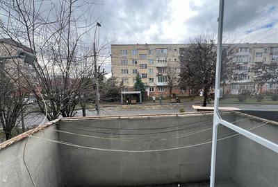 Apartament cu  4 camere si garaj zona centrala - 11
