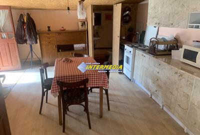 Casa de vanzare 5 camere teren aferent 1410 mp cu toate utilitatile zona Oarda - 13